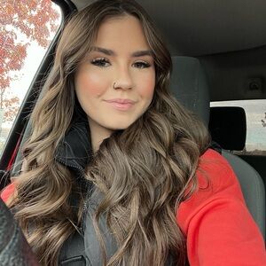 Meet your Posher, Alison